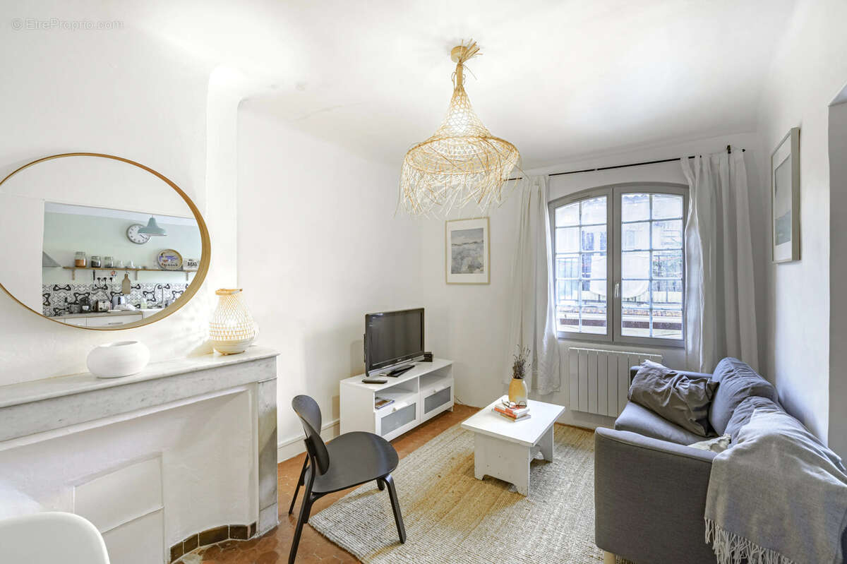 Appartement à MARSEILLE-2E