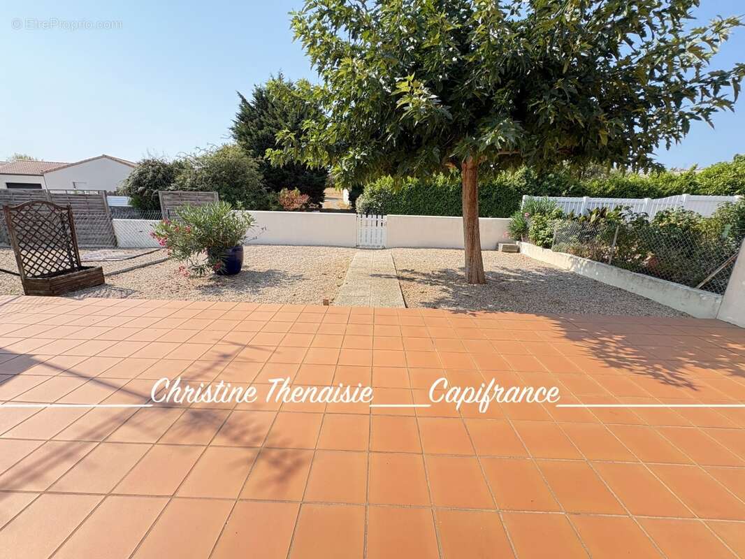 Maison à vendre Plain-Pied, Coeur de ville, 3 chambres, Garage SAINT HILAIRE DE RIEZ (85) - photo 20