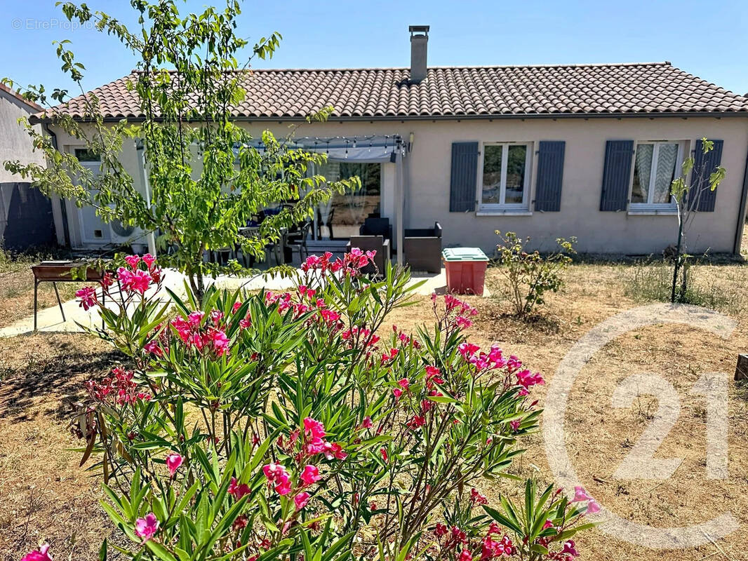 Maison à SAINT-SATURNIN