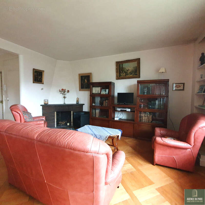 Appartement à VILLE-D'AVRAY