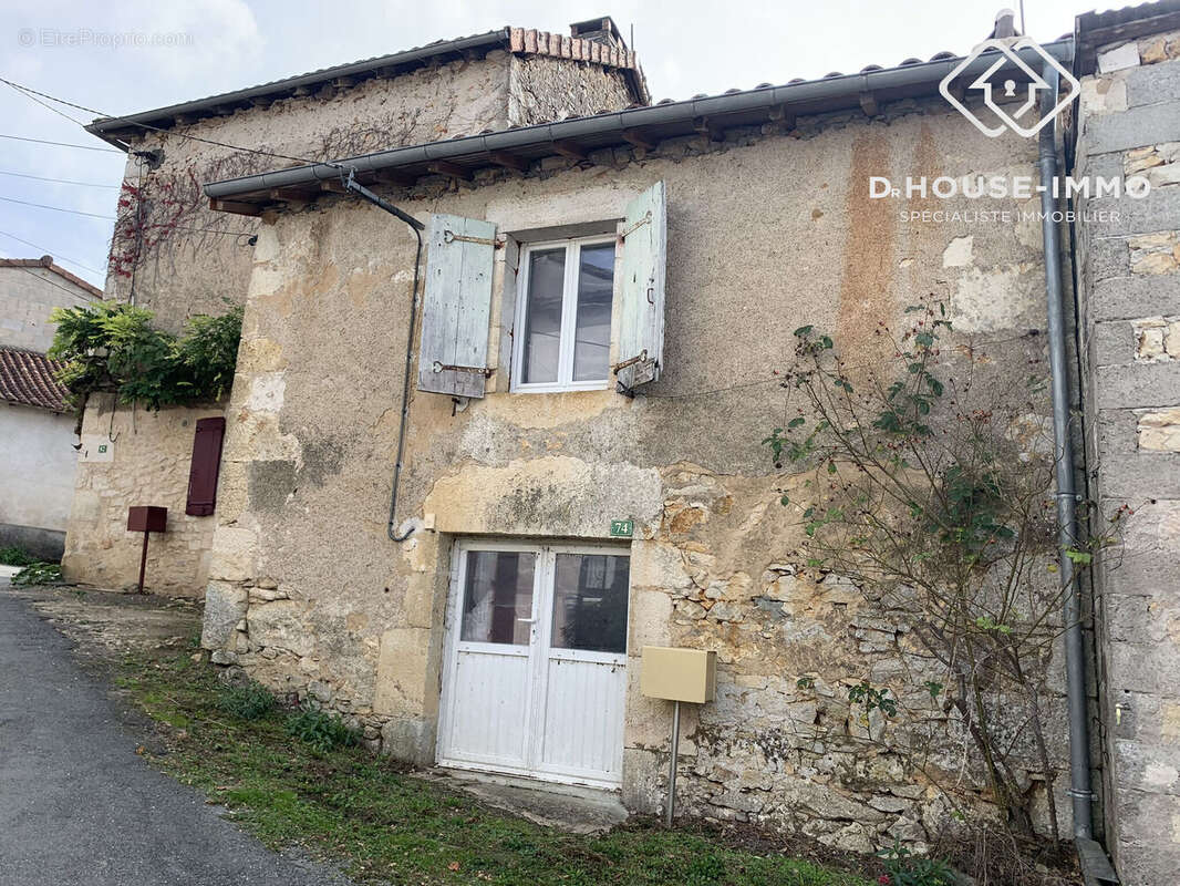 Maison à SAINT-PARDOUX-LA-RIVIERE