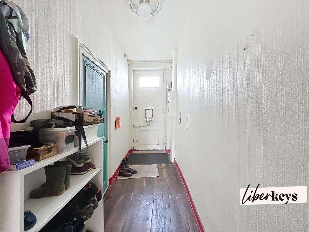 Maison à MONTMOREAU-SAINT-CYBARD