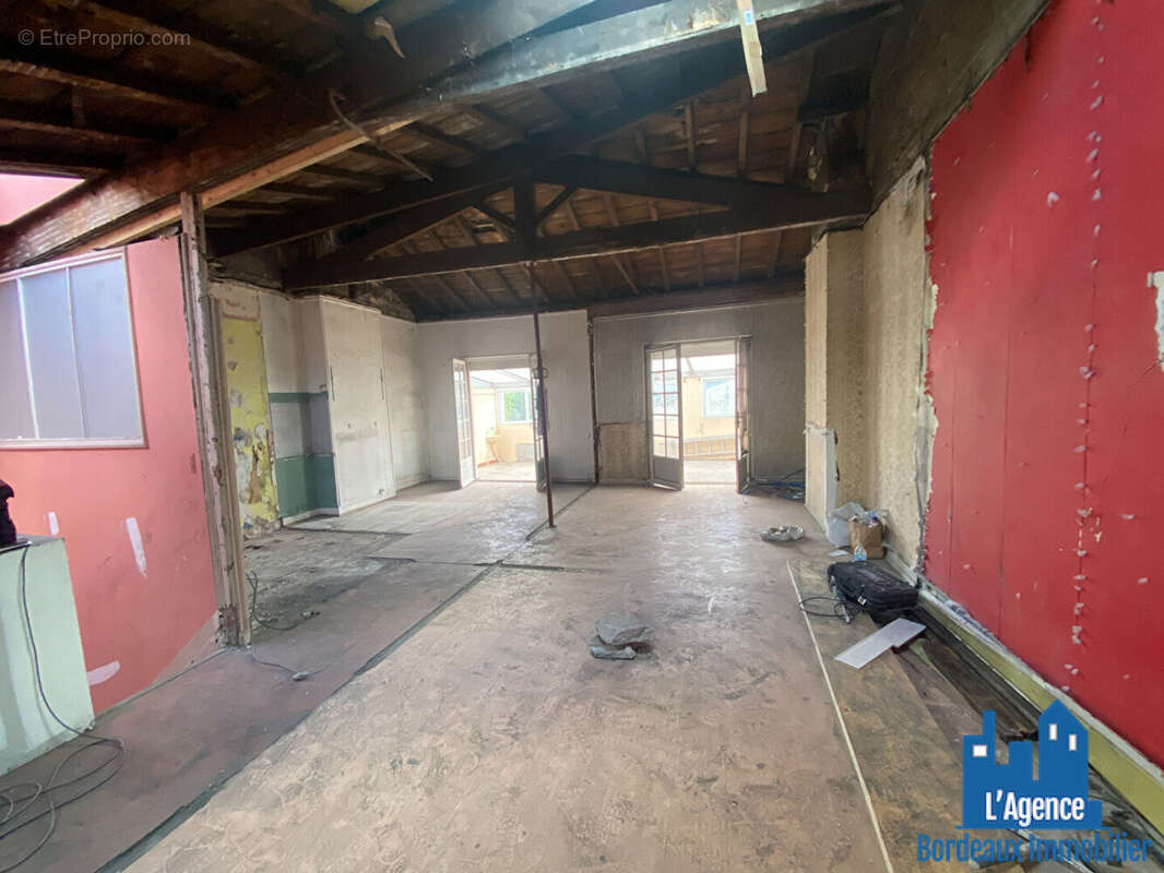Bordeaux - croix blanche - plateau de 88 m² avec une veranda de 20 m² . benoît trement - o6 51 26 22 32. - photo 2
