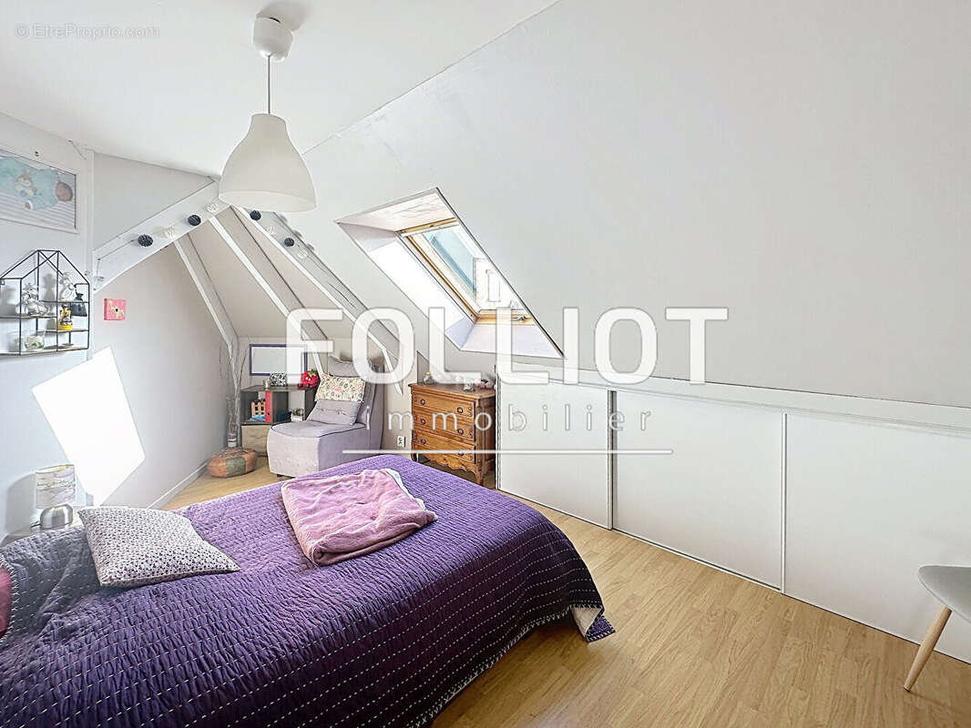 Maison 5 pièces à vendre à Saint-Pair-sur-Mer - Confort et tranquillité - photo 8