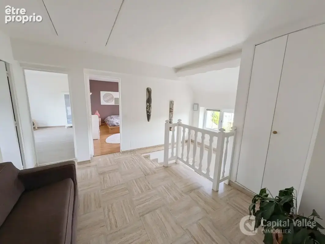 Meulière rénovée, 120 m2, 4 chambres, jardin arboré de 727 m2 et garage, au calme - photo 9