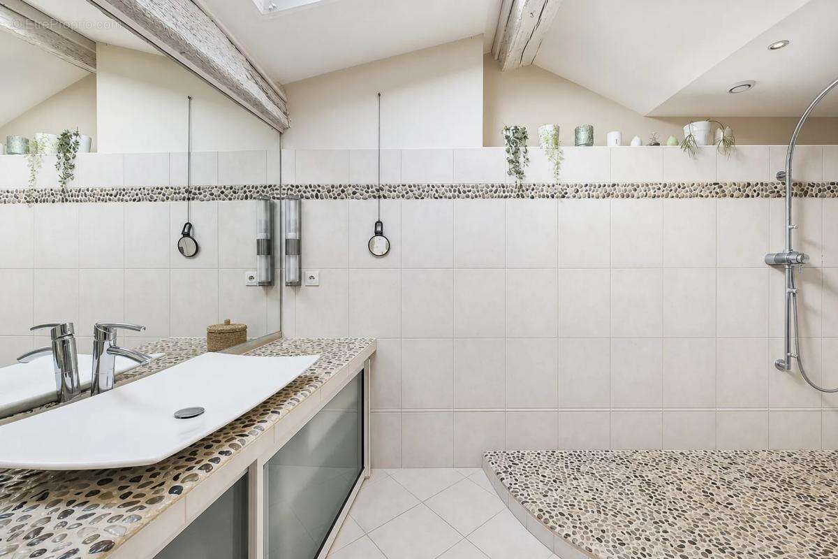 Appartement à SAINTES