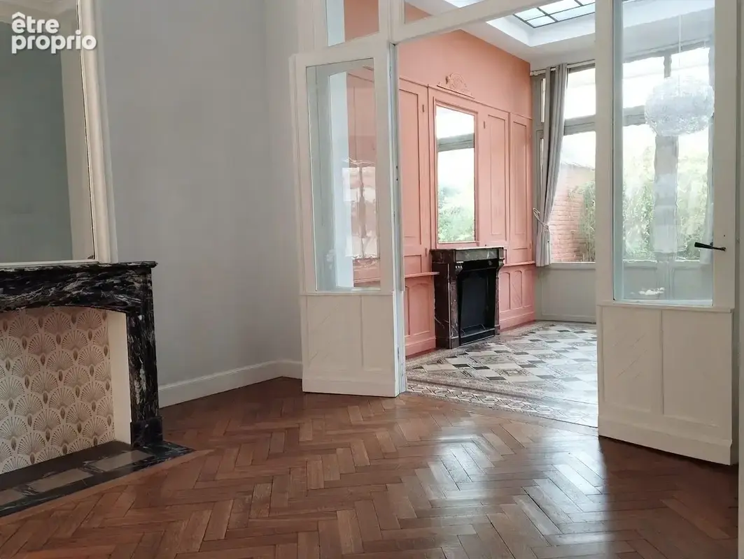 Maison 260 m² à Roubaix  - photo 3
