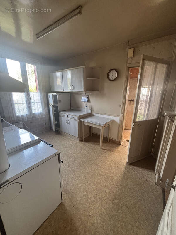 Maison à SAINTE-GENEVIEVE-DES-BOIS