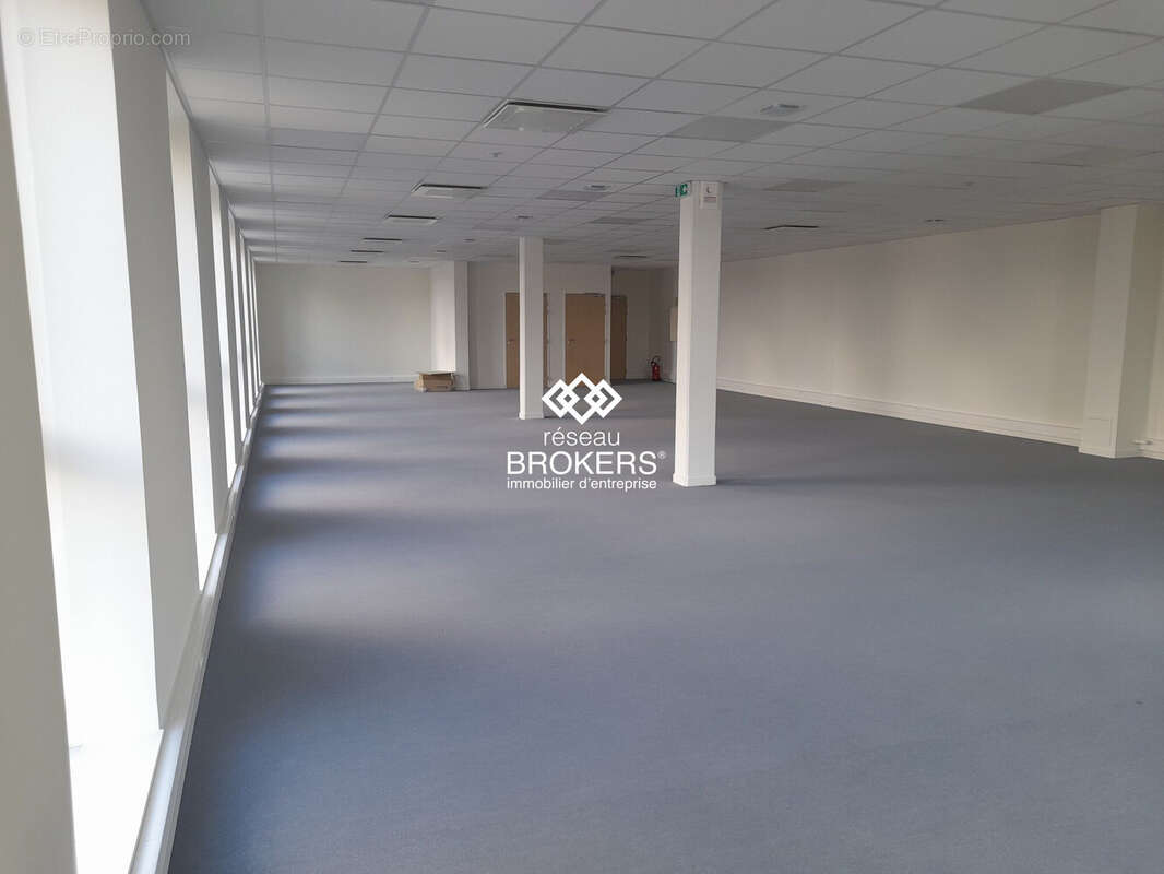Commerce 180 m² à Orleans  - photo 6