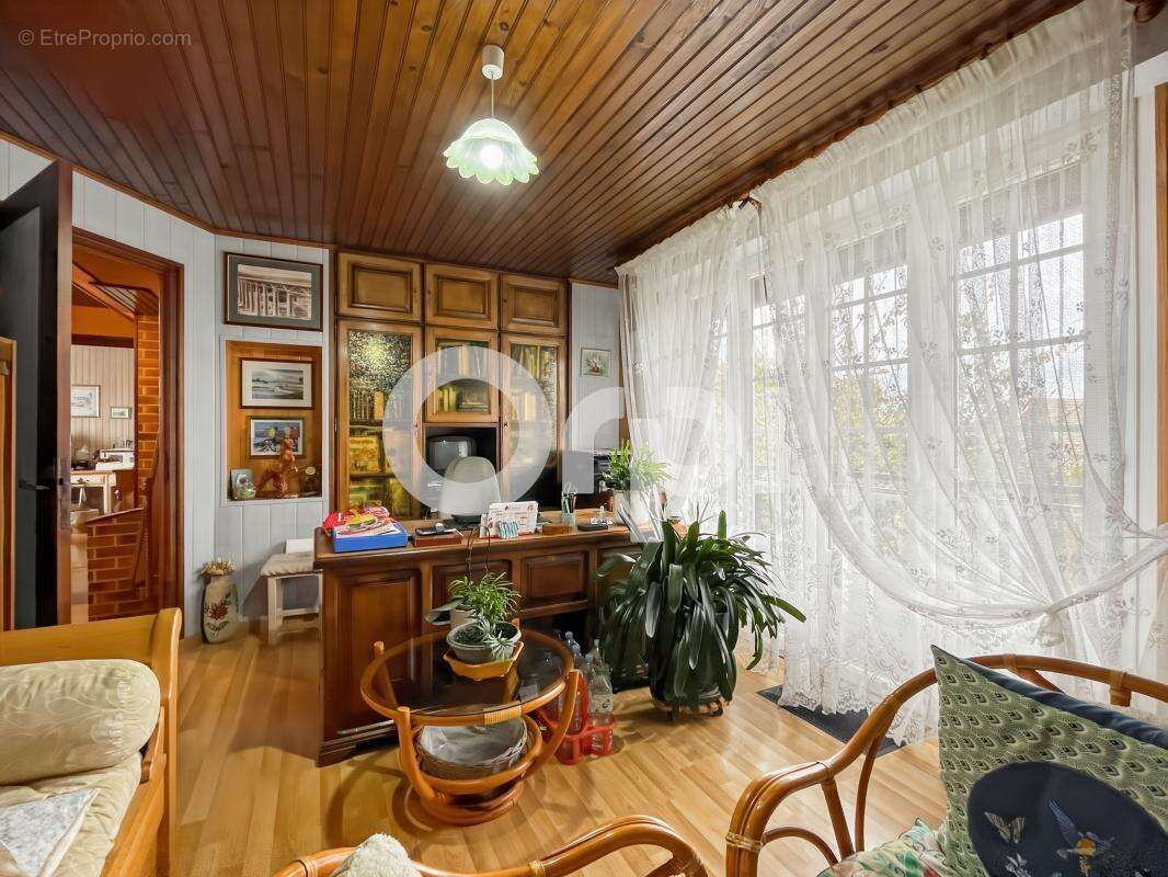 Maison à AVIRON