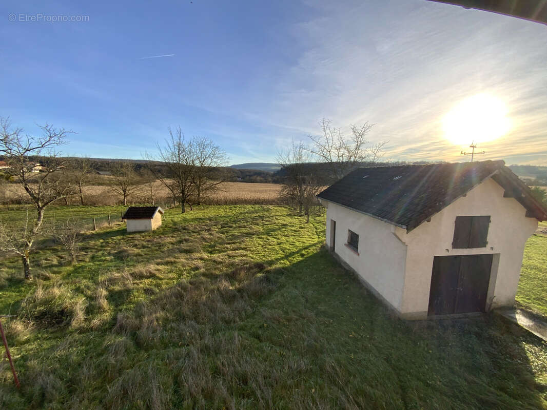 Maison à GRANGES-LE-BOURG