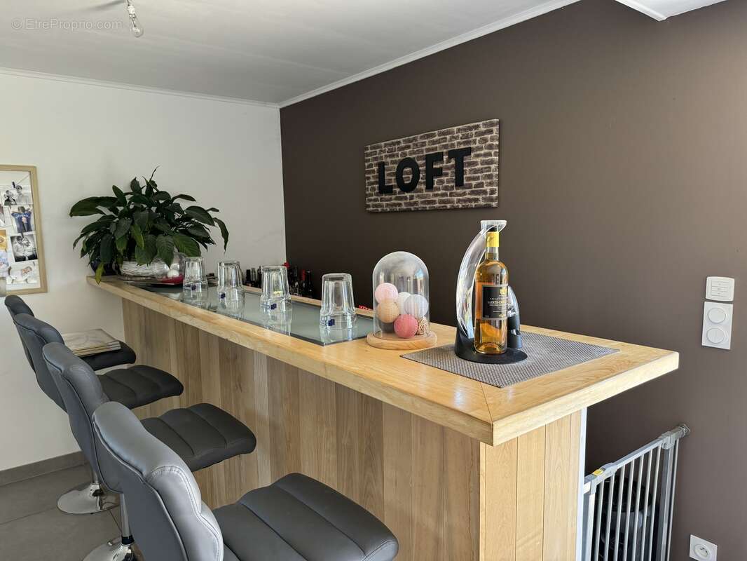 Maison à BARBEZIEUX-SAINT-HILAIRE