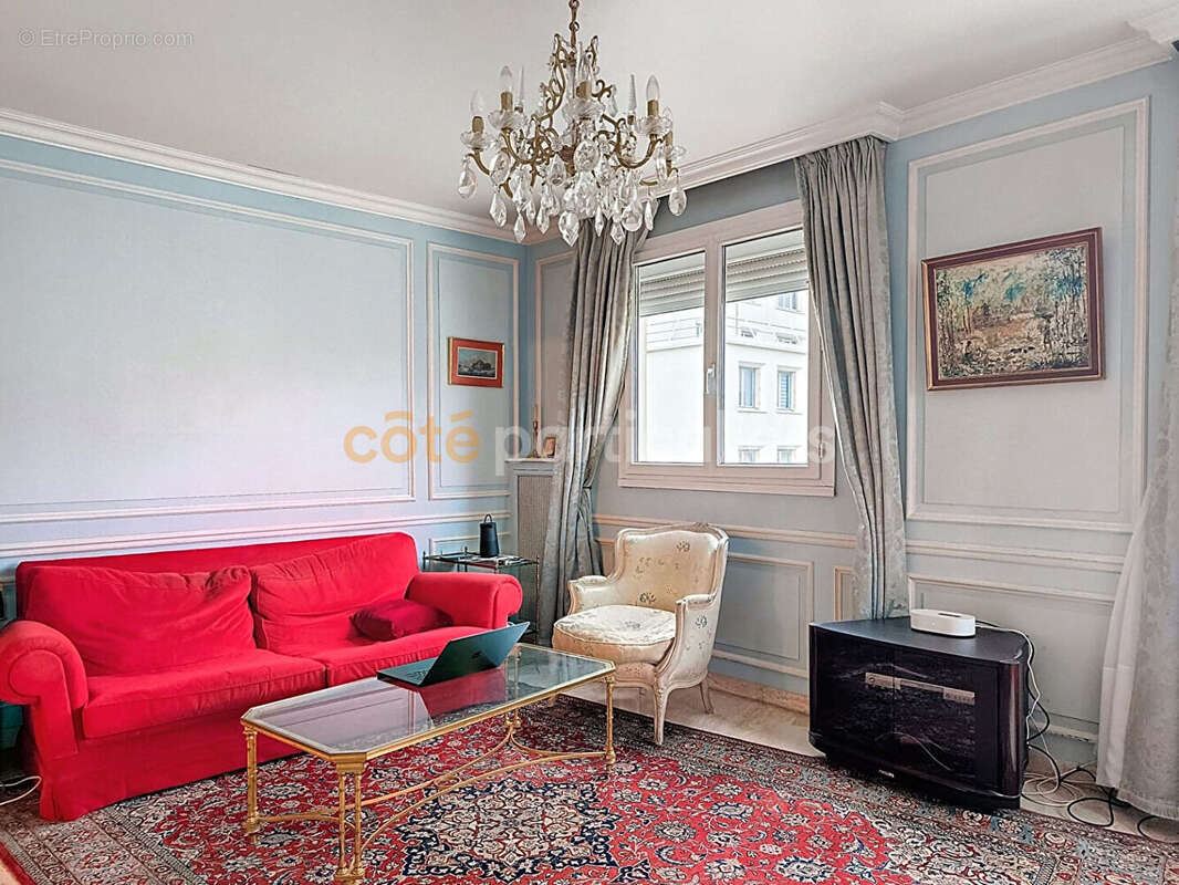 Appartement à PARIS-12E