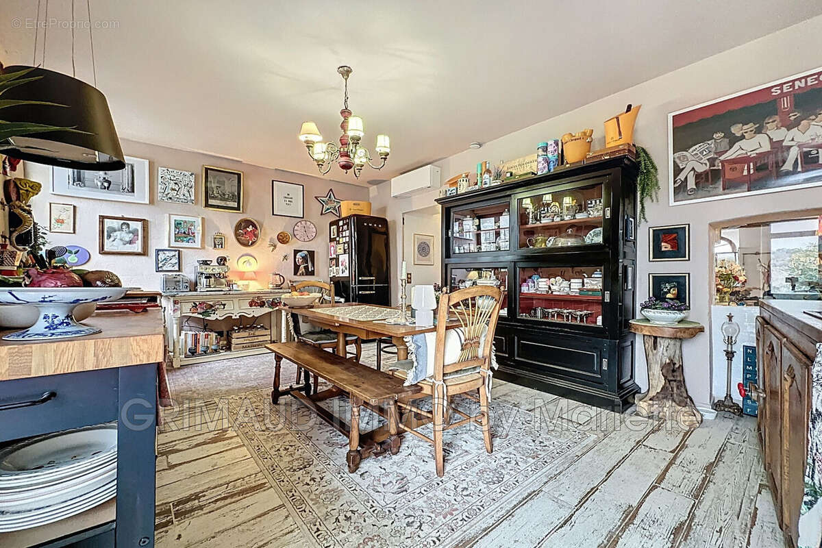 Maison à LA GARDE-FREINET