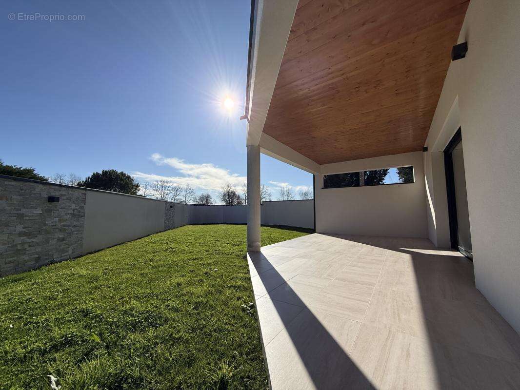 Maison à LA VILLE-DIEU-DU-TEMPLE