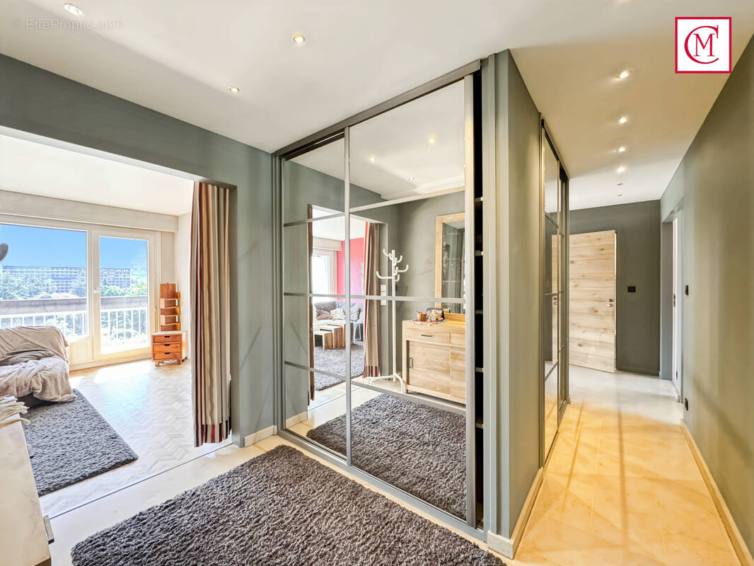 Appartement à SAINT-EGREVE
