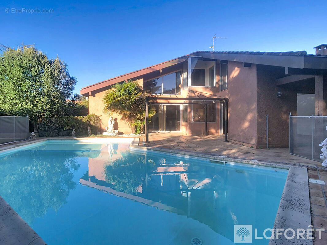 Maison à RAMONVILLE-SAINT-AGNE