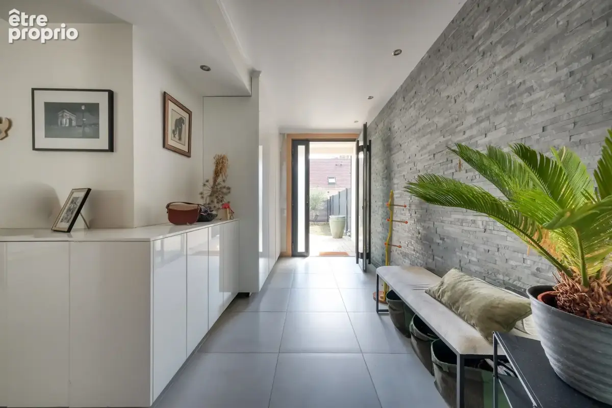 Maison contemporaine de 162m2 - 4 chambres - 1000m2 de terrain boise - photo 4