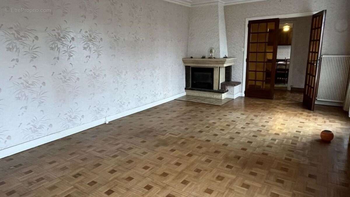 Maison à CHASSENEUIL-SUR-BONNIEURE