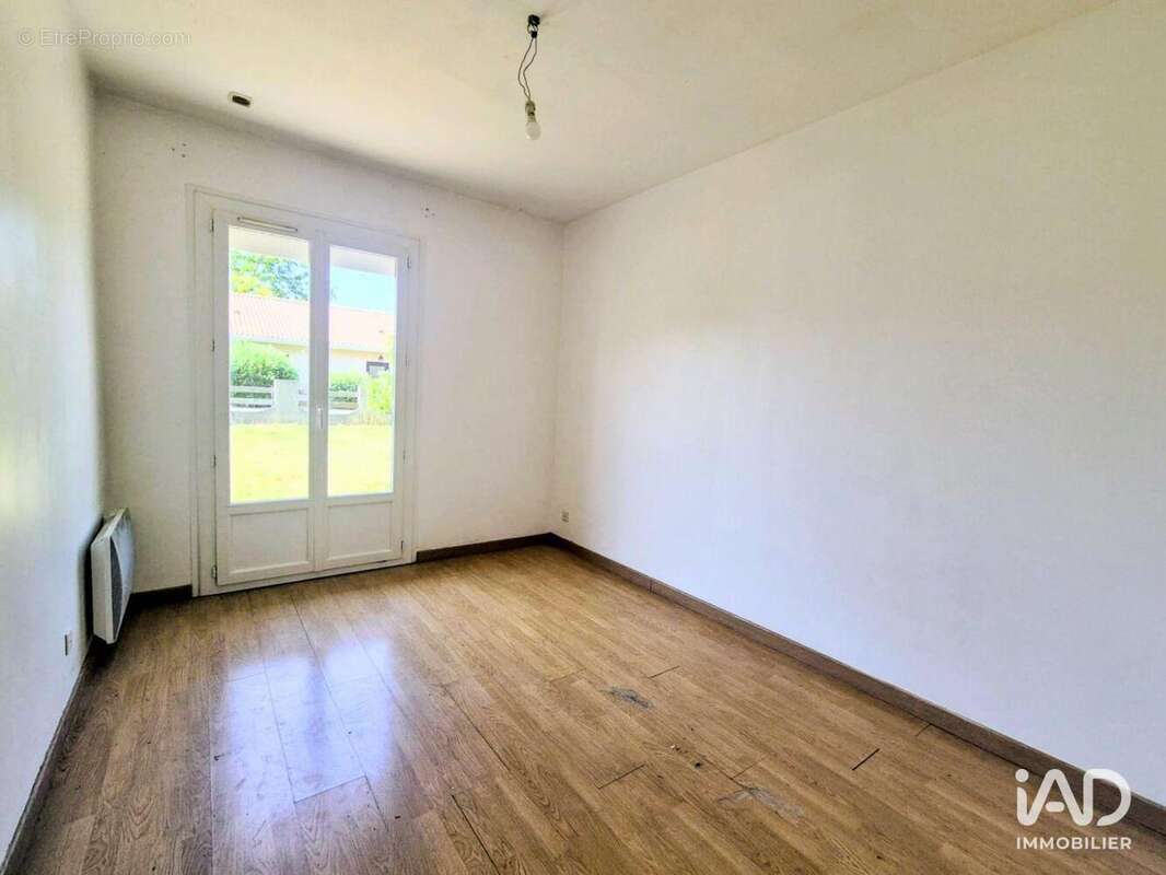Maison 107 m² à Bourg-Les-Valence  - photo 7