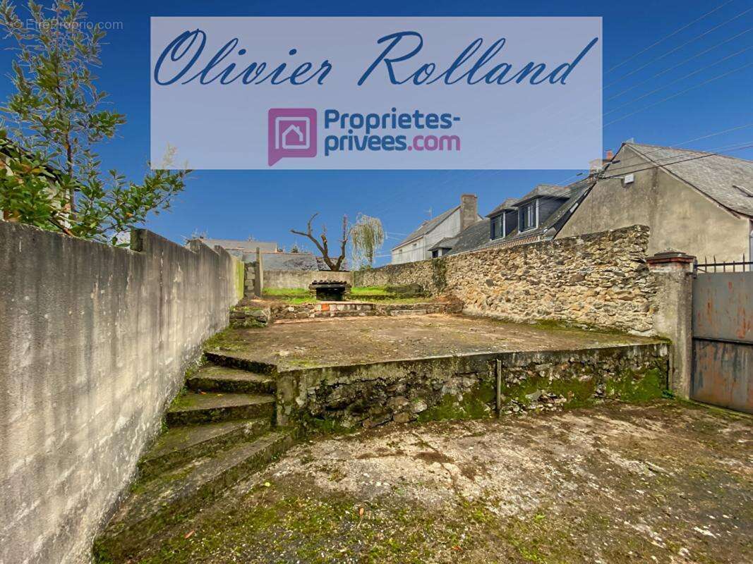 Maison à BEAULIEU-SUR-LAYON