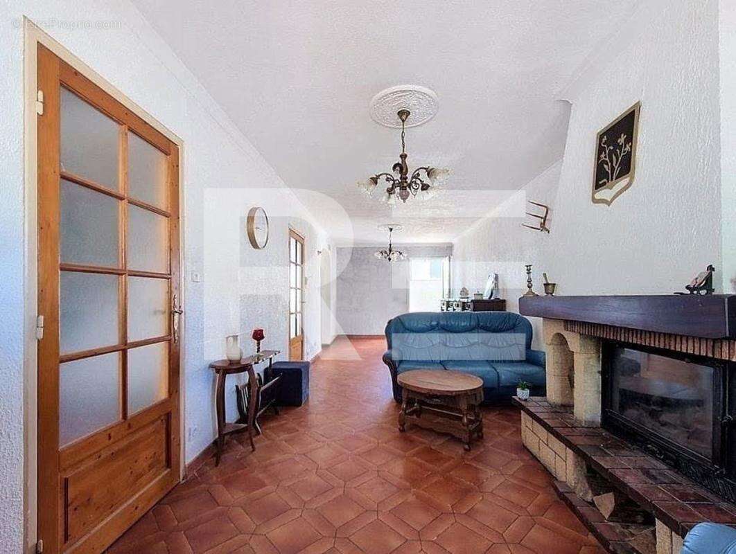 Maison 4 chambres avec jardin et garage à Caissargues - photo 4