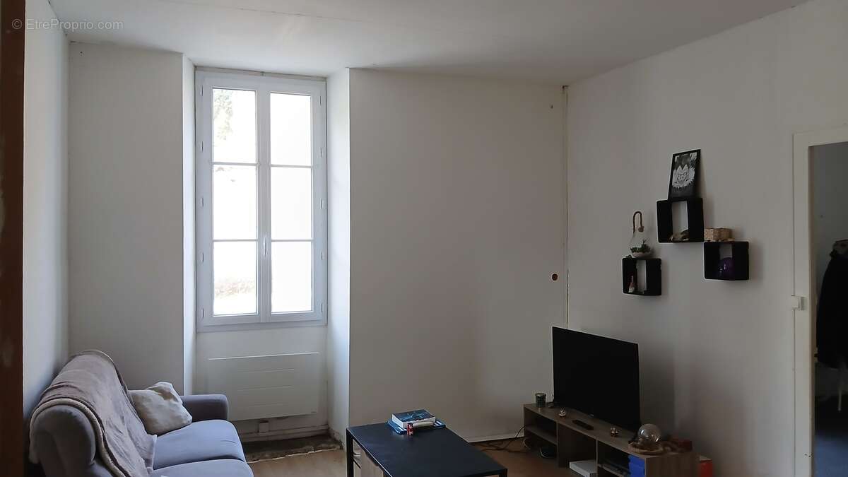 Appartement à COURGEAC
