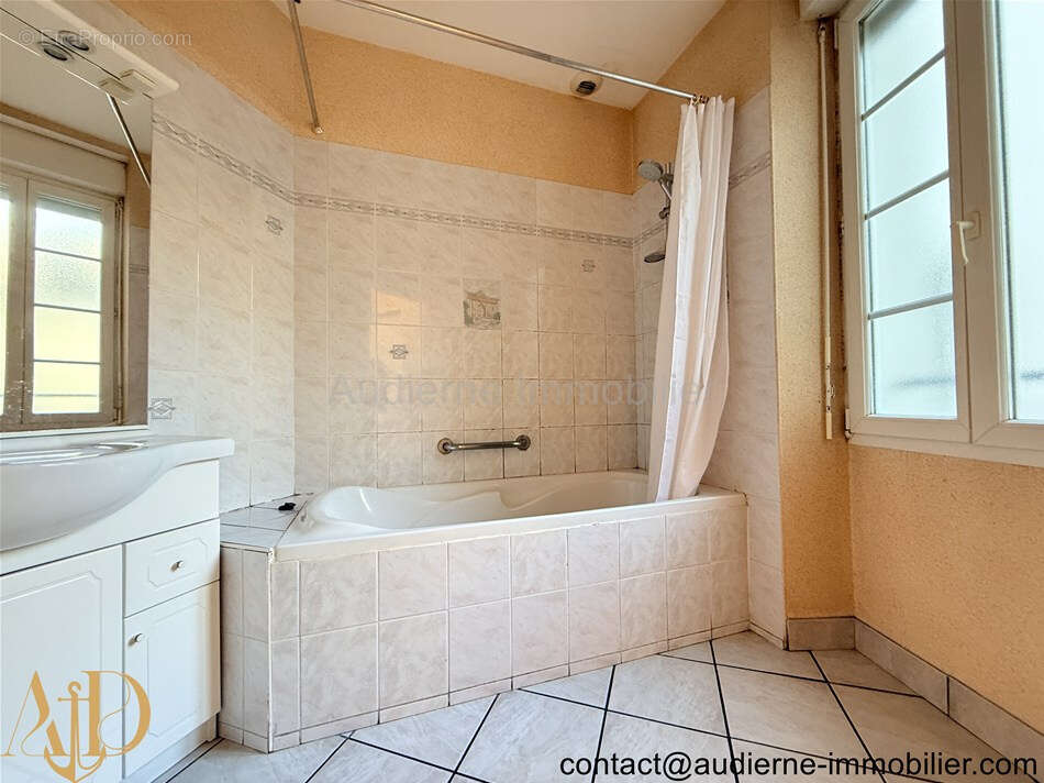 Appartement à AUDIERNE