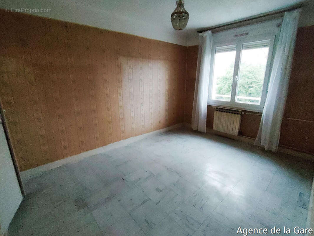 Appartement à HOUILLES