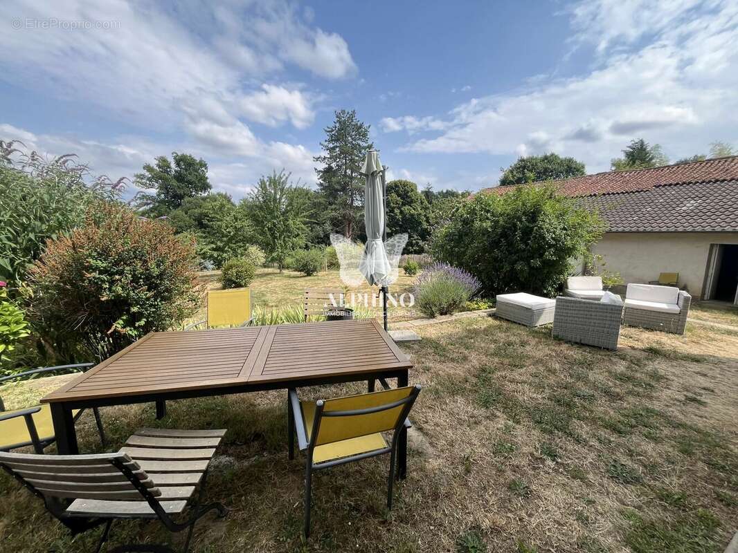 Maison à COGNAC-LA-FORET