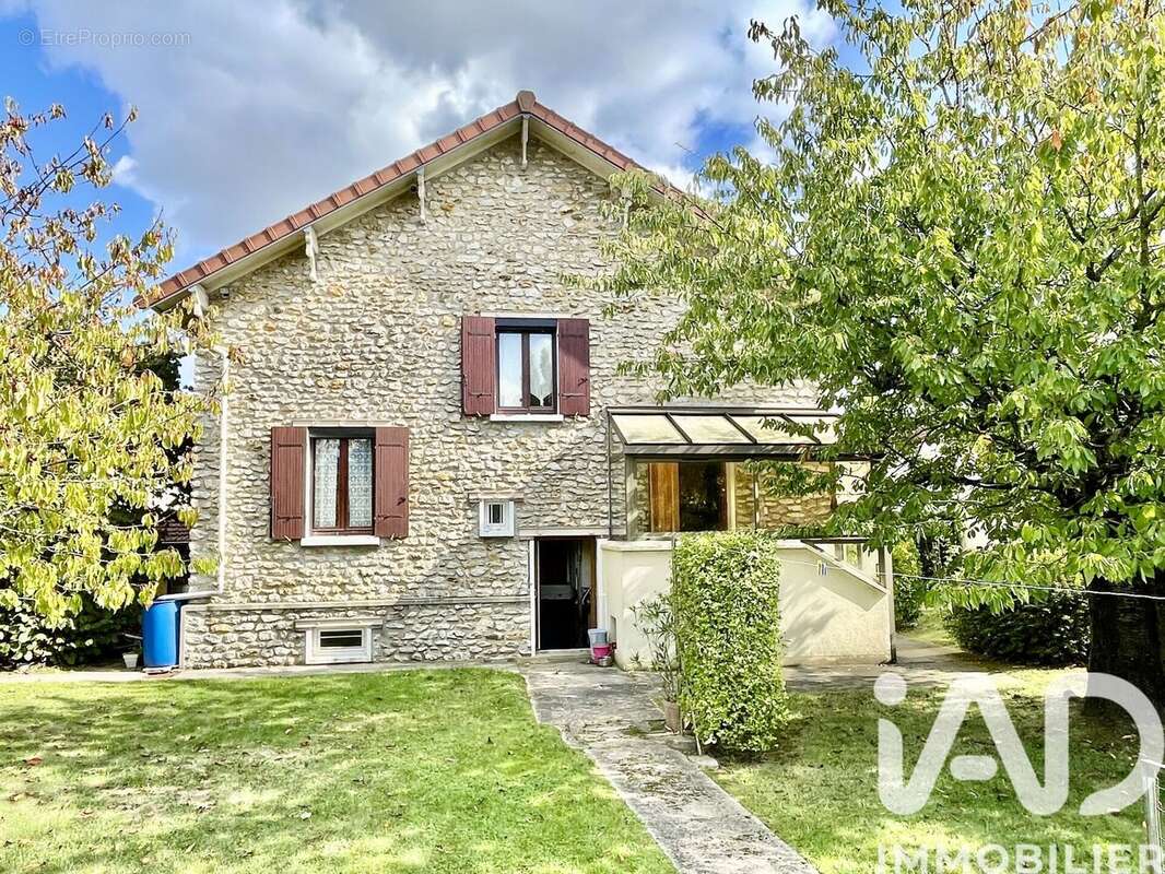 Photo 2 - Maison à MOISSY-CRAMAYEL