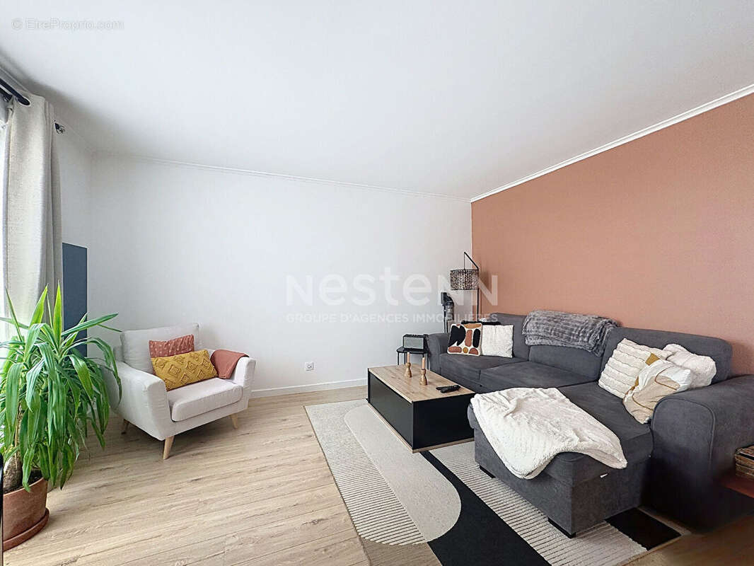 Appartement à LAMORLAYE