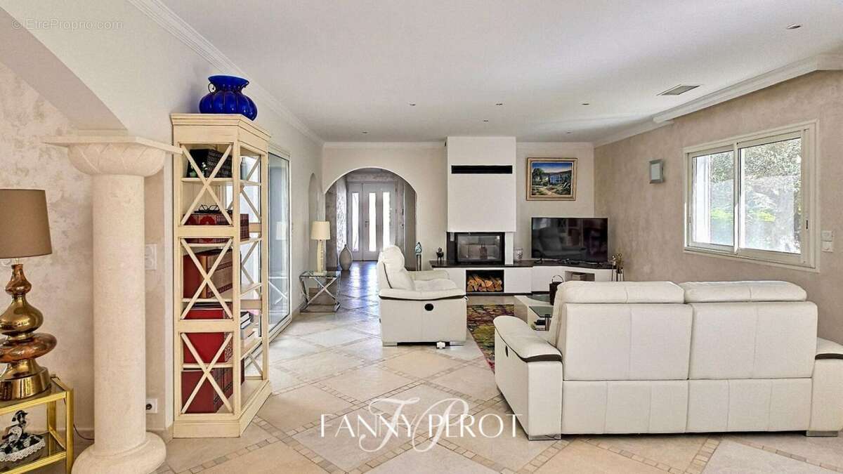 Maison à SAINT-CYPRIEN