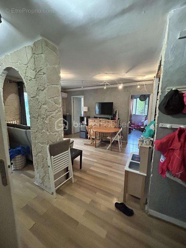 Appartement 4 pièces – 60 m² – Rez-de-jardin – Cannes (Quartier des Coteaux) - photo 3