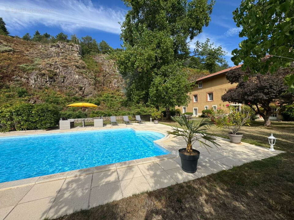 HAUTE VIENNE - Moulin enchanteur au coeur de 7,5 hectares de nature, sans voisins - photo 3