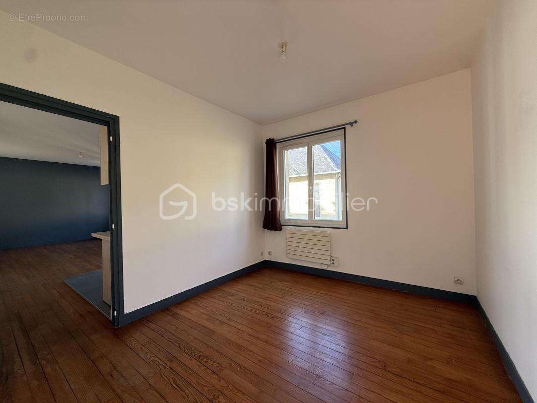 Appartement avec fort potentiel, garage, parking – Lisieux - photo 3