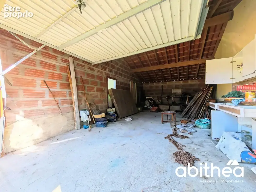 Maison de 98 m2 à rafraîchir sur un terrain de 2000 m2 - photo 10