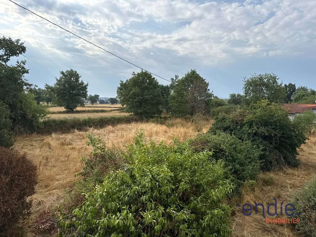 Maison 103 m² à Saint-Pourcain-Sur-Besbre  - photo 17