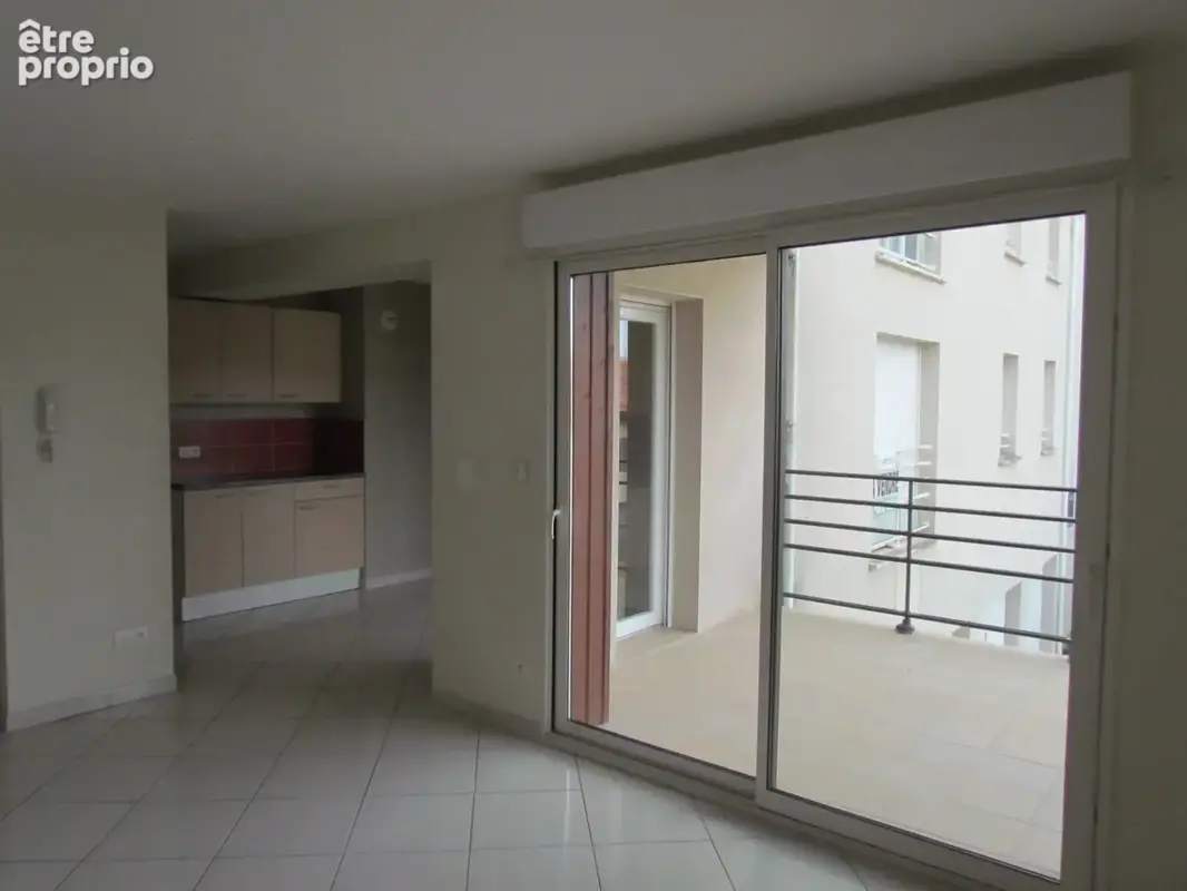 Centre ville de ruffec - photo 3
