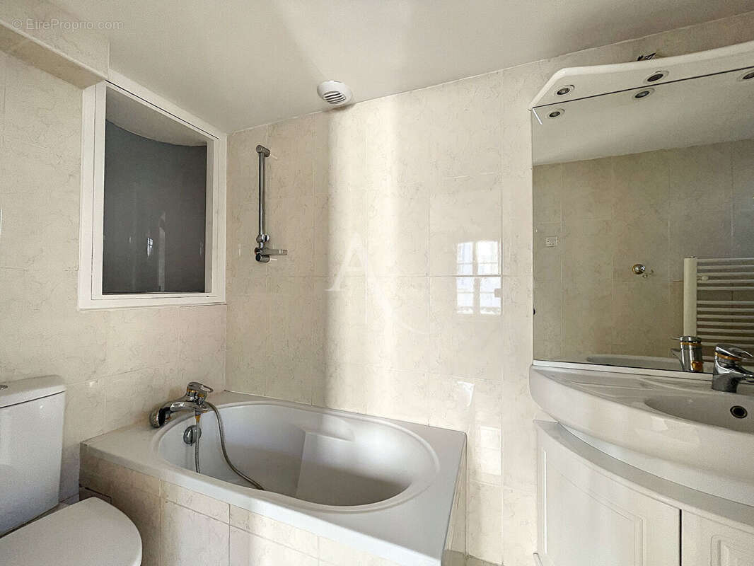 Maison de ville 6 pièces de 102.02 m² - Centre-ville de Saint-Germain-en-Laye - photo 12