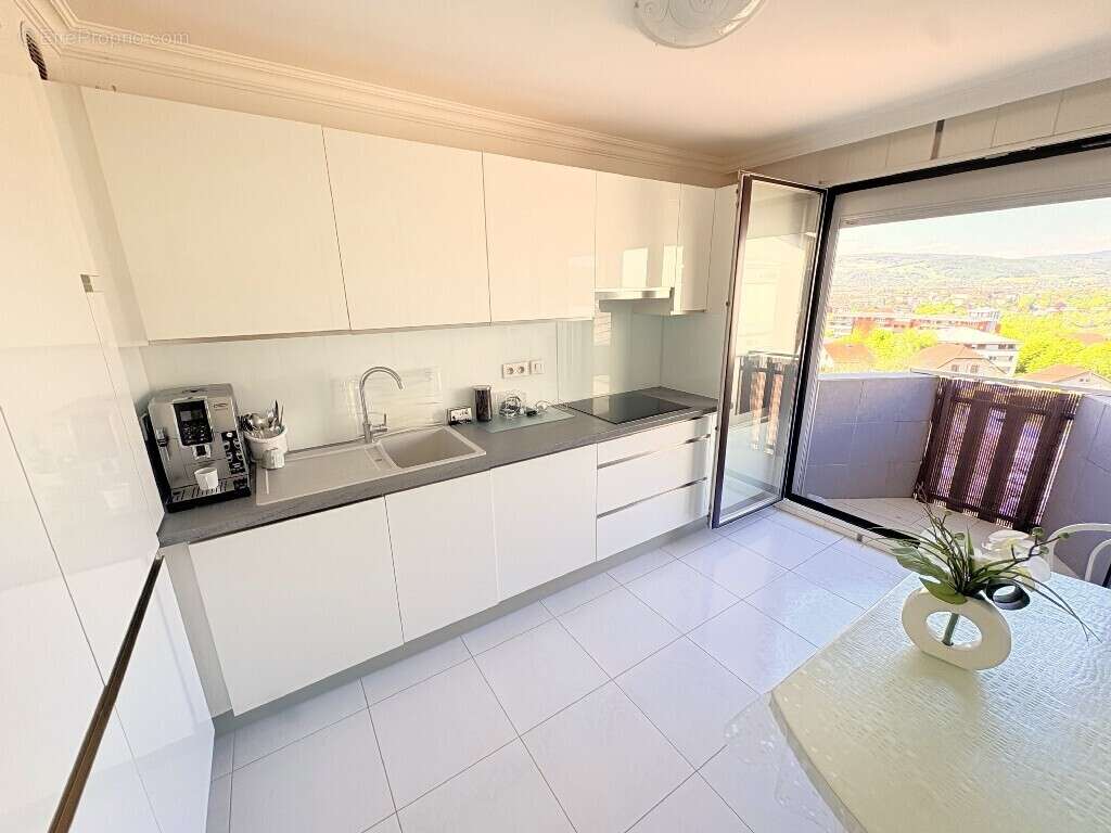 Appartement à CRAN-GEVRIER