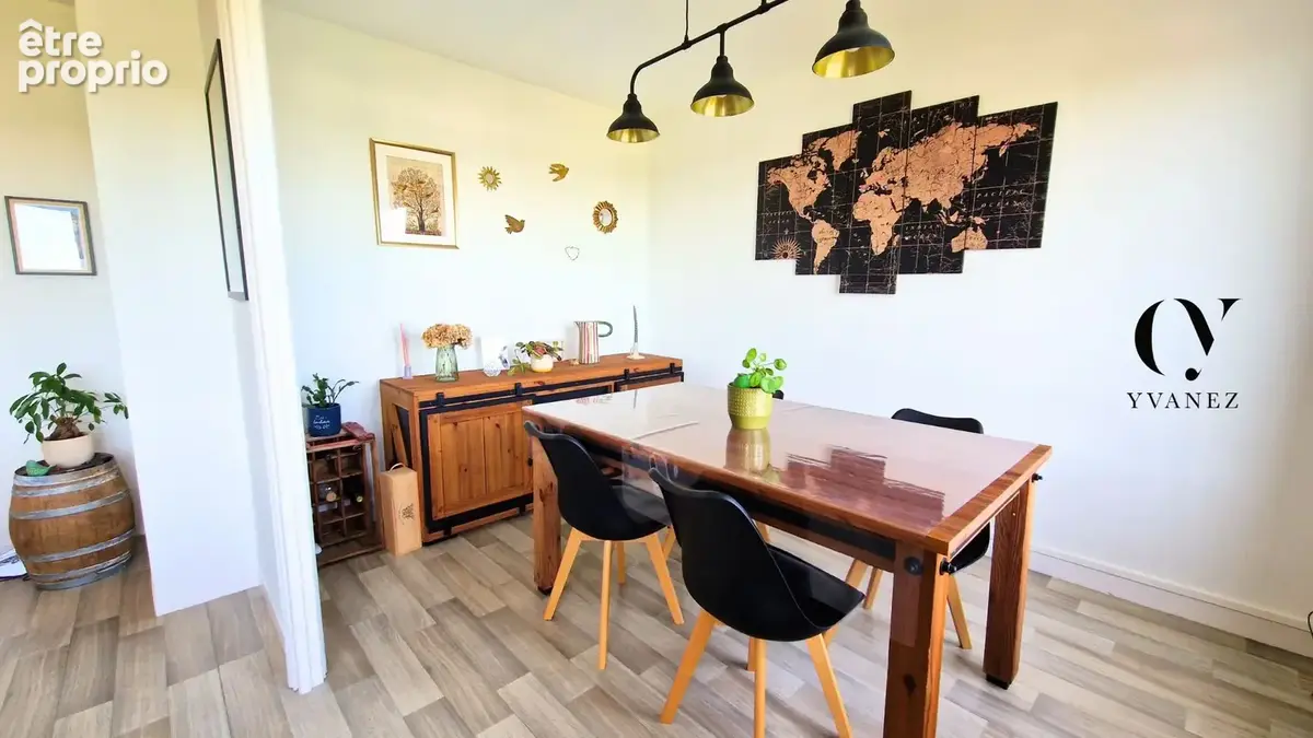 Appartement grand Type 3 rénové de 71 m2, traversant et lumineux, vue dégagée, situé quartier Sainte-Thérèse à - photo 6