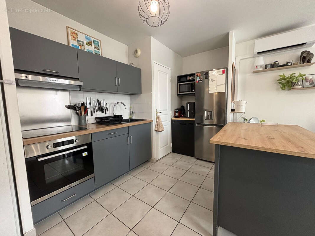 Appartement à MEYZIEU