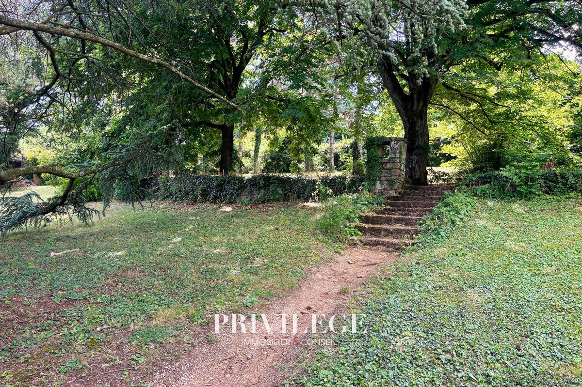 Maison à SAINT-CYR-AU-MONT-D'OR