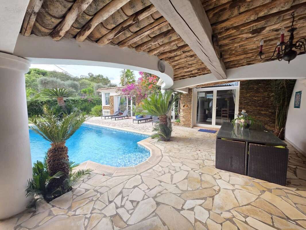 Villa + 2 appartements 294m² vue mer - piscine - Sainte-Maxime - photo 8