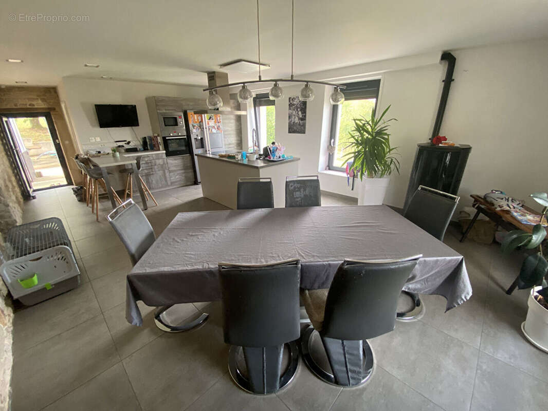 Maison à MONTBELLET