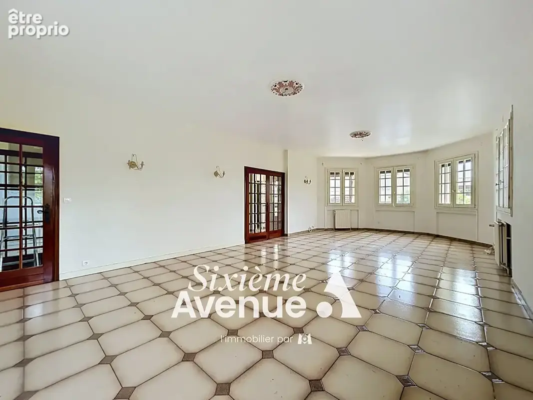Maison Decines Charpieu 9 pièce(s) 261.34 m2 - photo 4