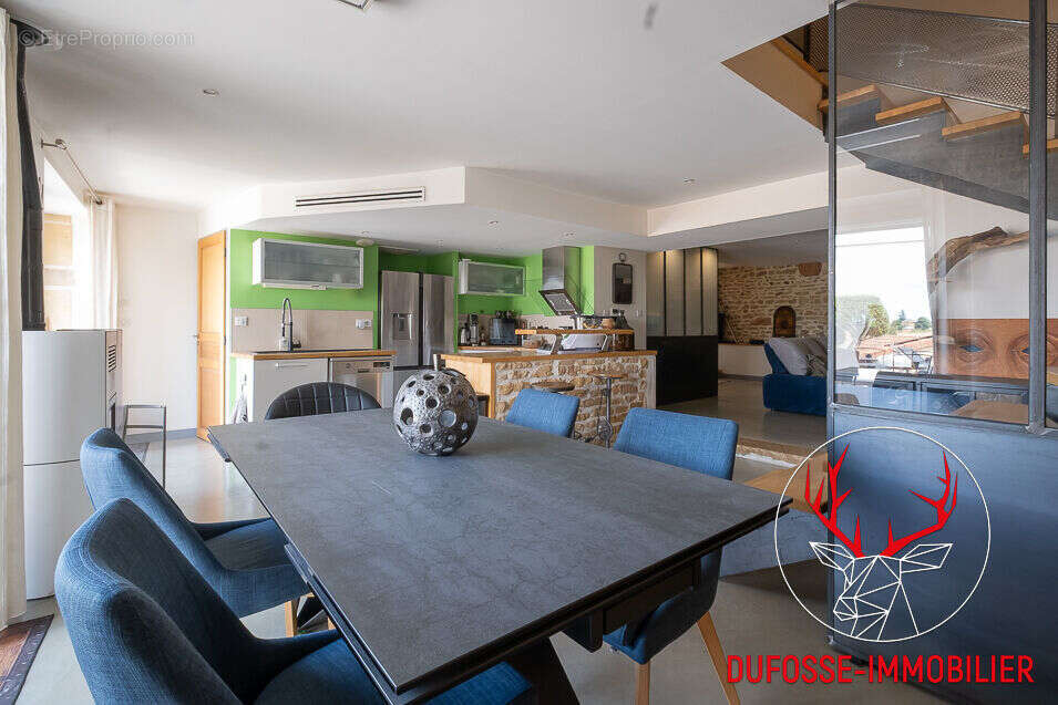 Villefranche -sur-Saône-Maison à Vendre -3 chambres -piscine - photo 2