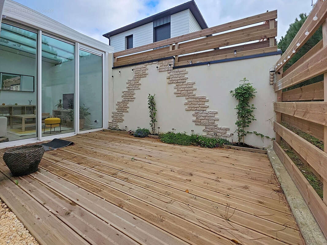 Maison à SAINT-PAIR-SUR-MER