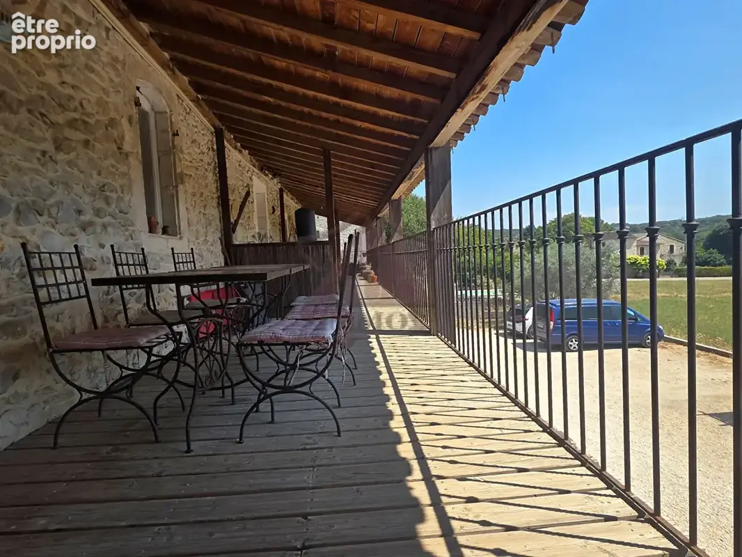 Appartement à LUSSAN